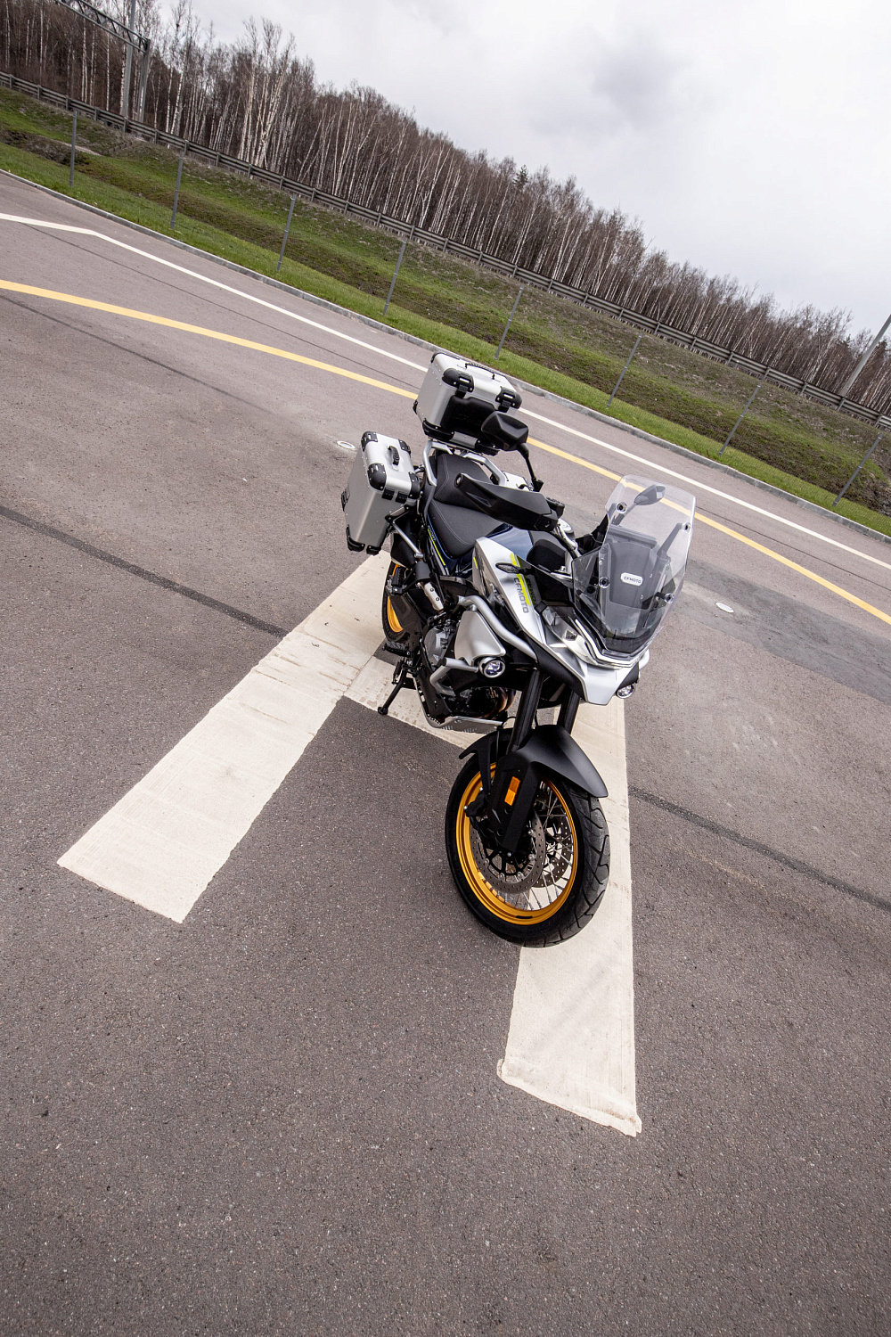 CFMOTO 800 MT Touring (ABS)